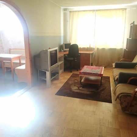 Economy Baltics Apartments - Liivamaee Tallinn Bagian luar foto