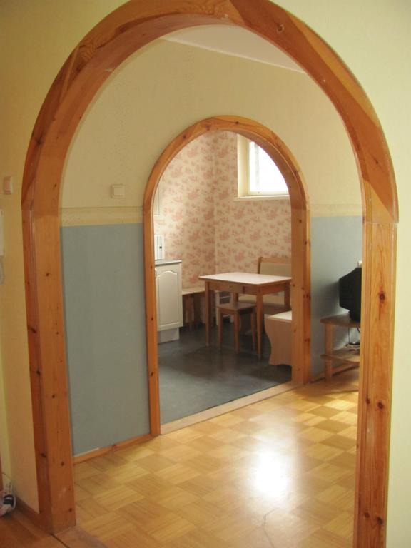Economy Baltics Apartments - Liivamaee Tallinn Bagian luar foto